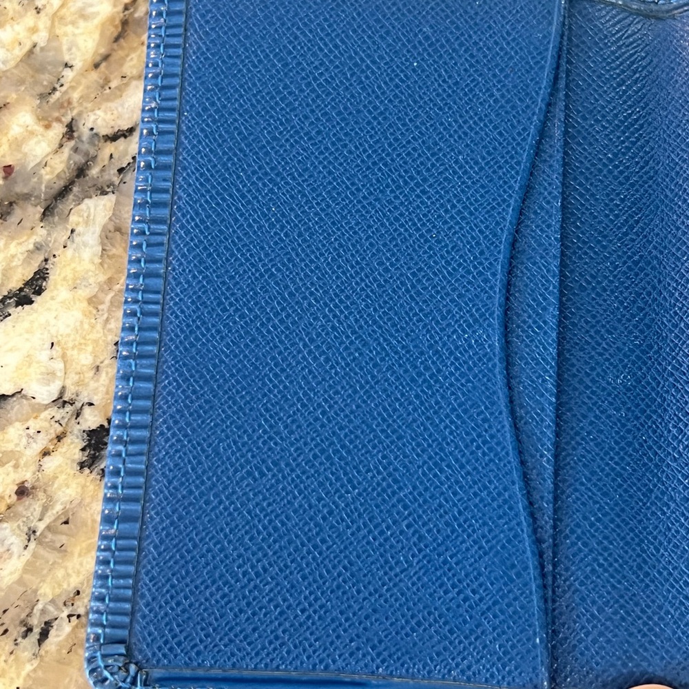 Louis Vuitton Blue Epi Card Holder pocket organizer - Picture 4 of 7
